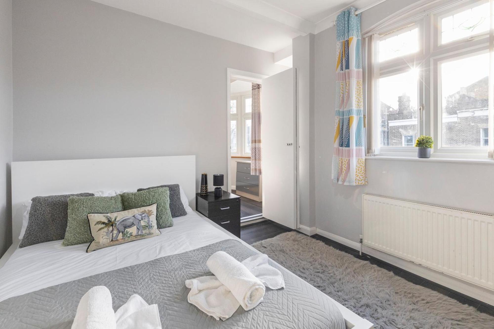 Chrystal Palace Stays With Free Parking Lambeth London Exterior photo