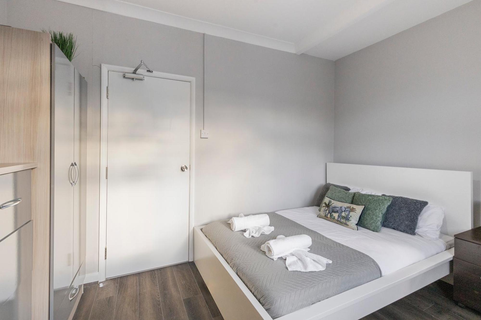 Chrystal Palace Stays With Free Parking Lambeth London Exterior photo